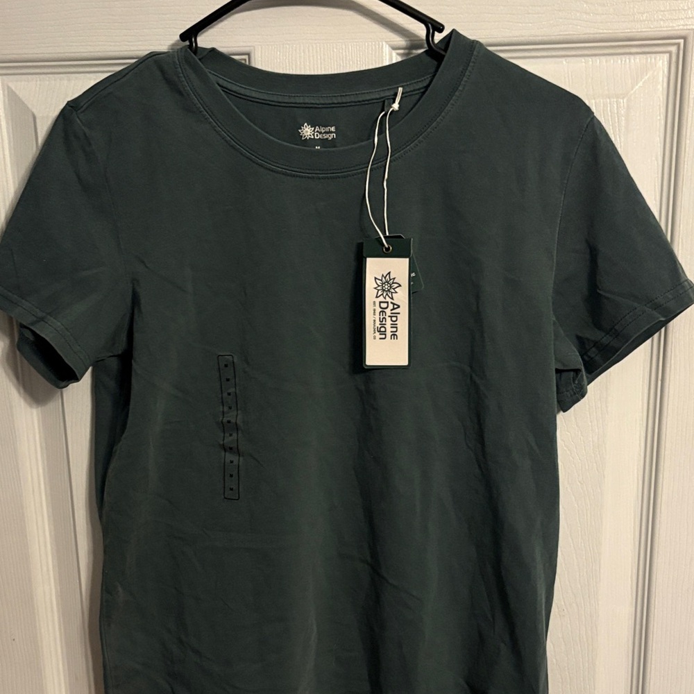Alpine Design Women's Dark Green Short Sleeve Tee NWT